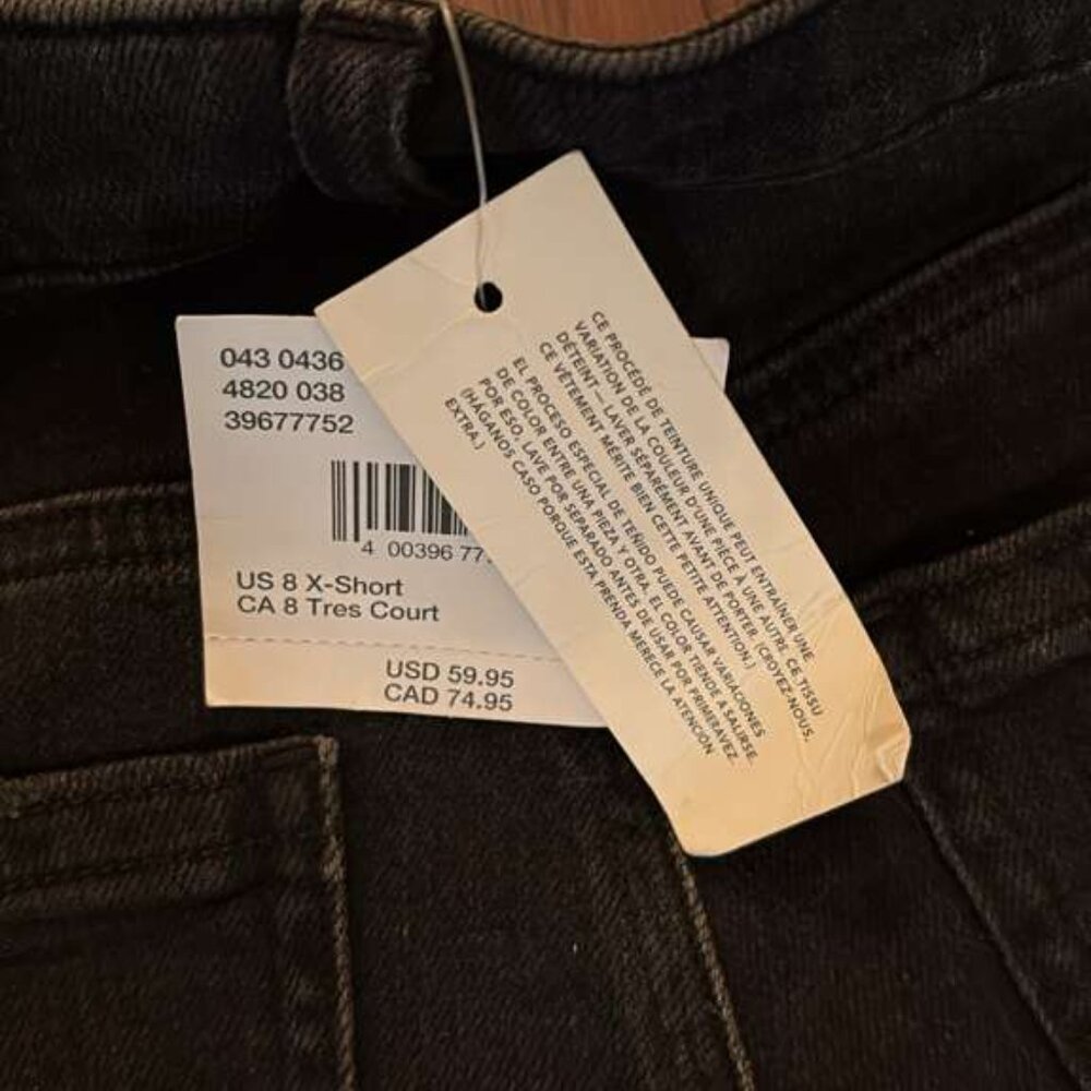 American Eagle AE Black Distressed Mom Jeans W8 High Rise - Picture 7 of 8